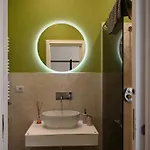 Qhouse