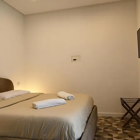 Qhouse * Napoli